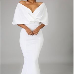 Cream Form fitted gown